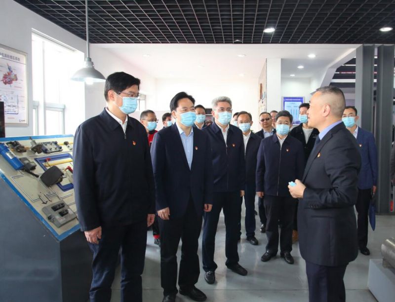 省總工會領導調(diào)研喬森勞模創(chuàng)新工作室